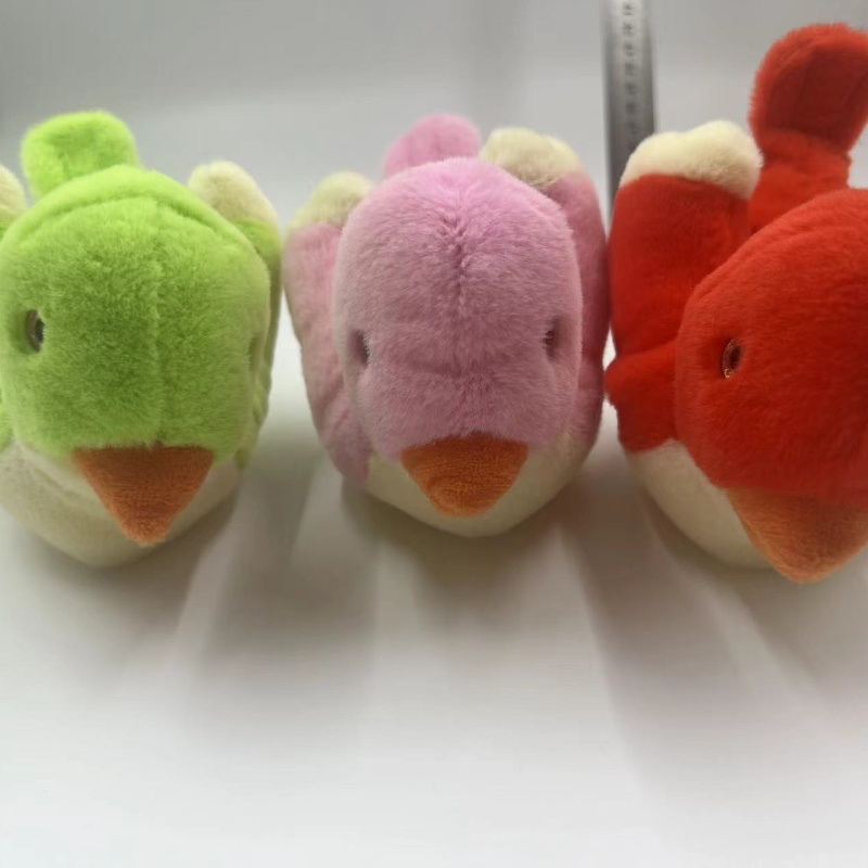 Pressing music to customize plush toys for birds